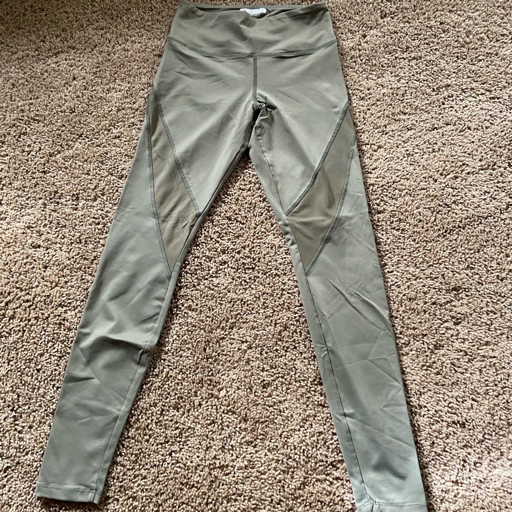 Olive colored, size XS leggings.